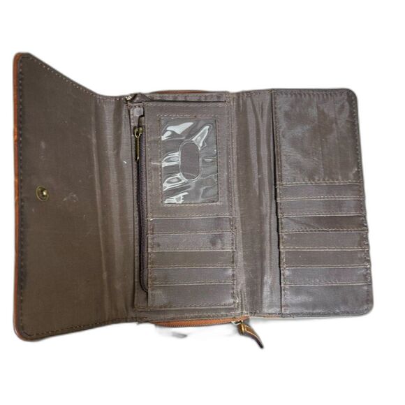 BOC Embossed Saddle Leather Tri-Fold Large Wallet - Picture 4 of 4